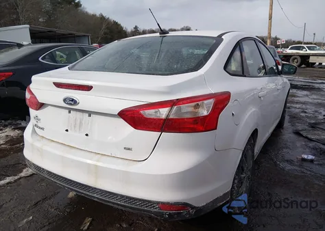 2012 Ford Focus Se z USA, uszkodzony, nr VIN 1FAHP3F27CL344152